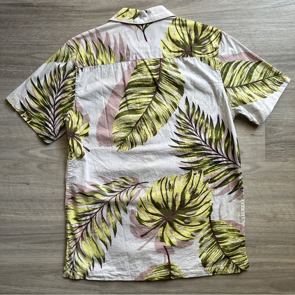 Men's 28 Palms White Floral Short Sleeve Button Up Size Small - Picture 8 of 8